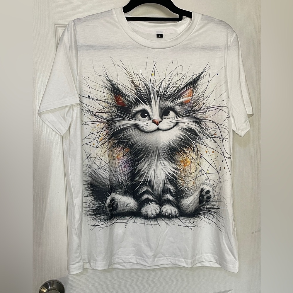 White Short Sleeve Knit T-Shirt with Cat Graphic Print, Crew Neck, Size L